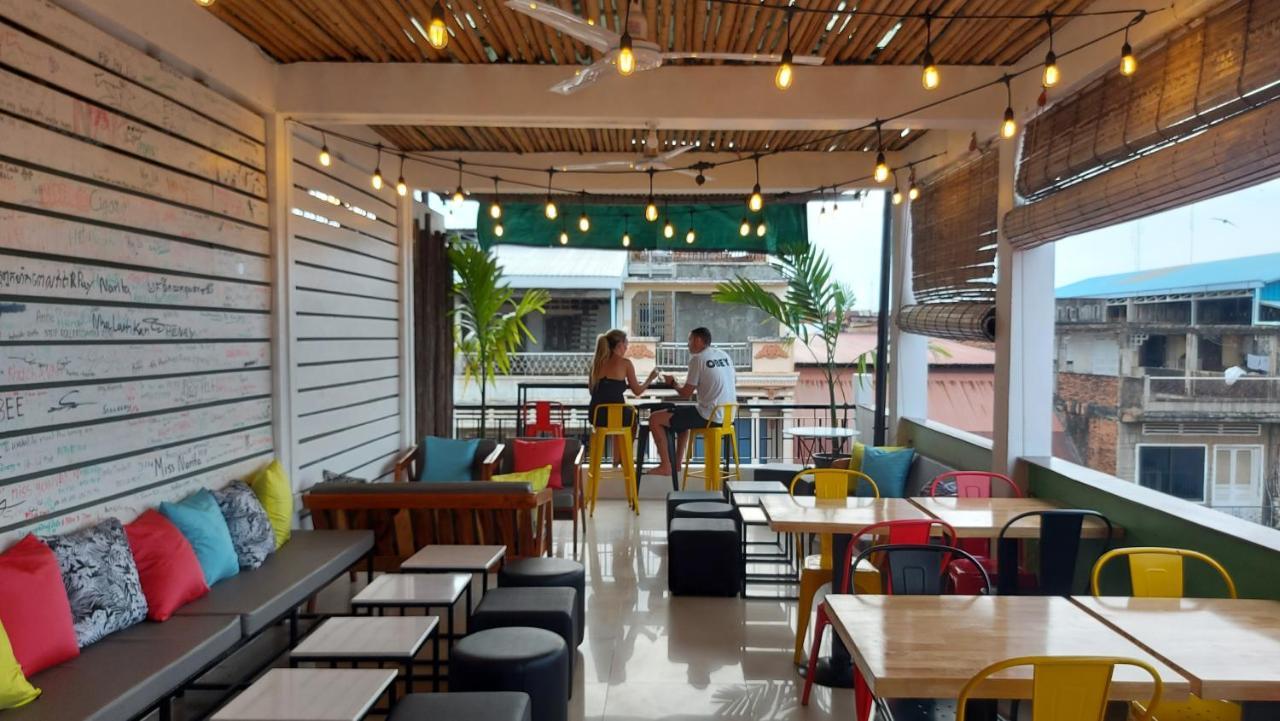 The Place Hostel Battambang Luaran gambar