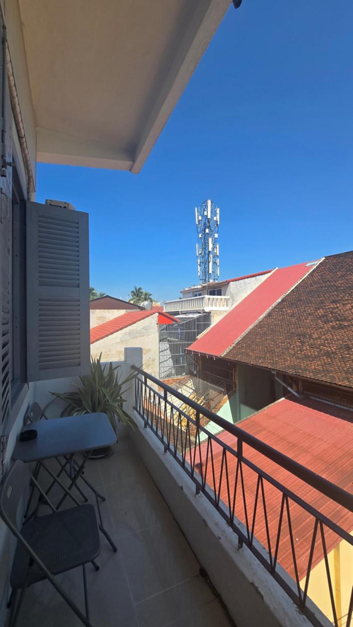 The Place Hostel Battambang Luaran gambar